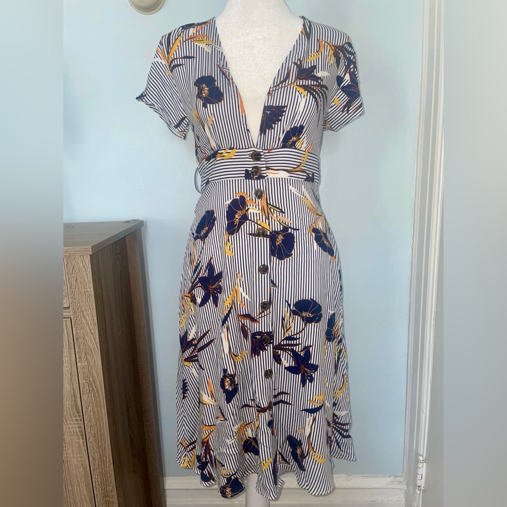 Forever 21 Blue and Yellow Midi Sundress with Flutter Sleeves